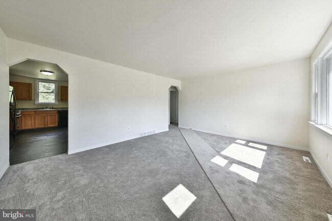 Foto del edificio - 43 Brookside Rd