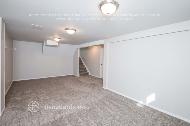 Building Photo - 2853 S Bahama St