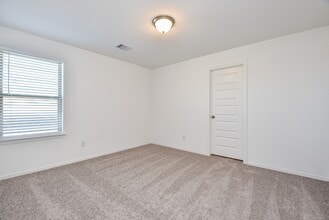 Building Photo - 5714 Tabula Rasa Dr