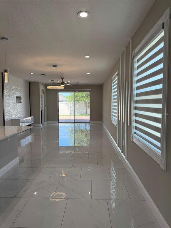 Foto del edificio - 5300 Pavia Dr