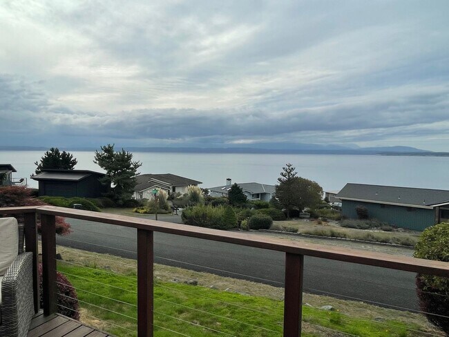 Foto del edificio - Windmill Heights Home With Community Beach...