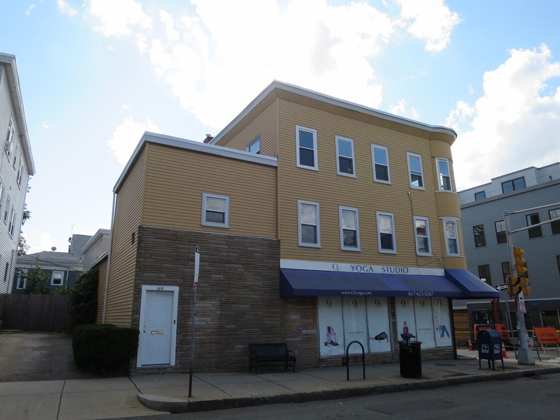 Primary Photo - 286 Highland Ave