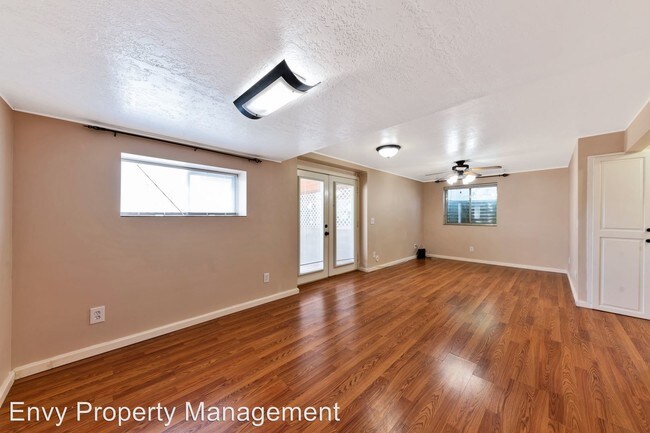Building Photo - 898 E 625 S