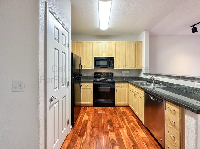 Building Photo - 1121 40th St