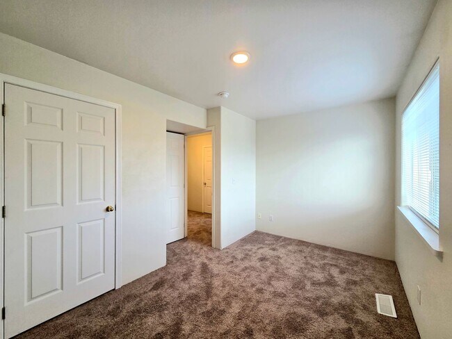 Building Photo - 1407 Maple St