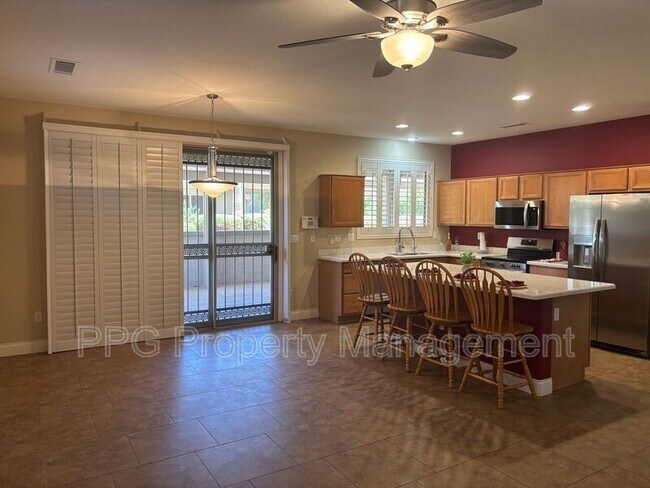 Building Photo - 17307 N Stone Haven Dr