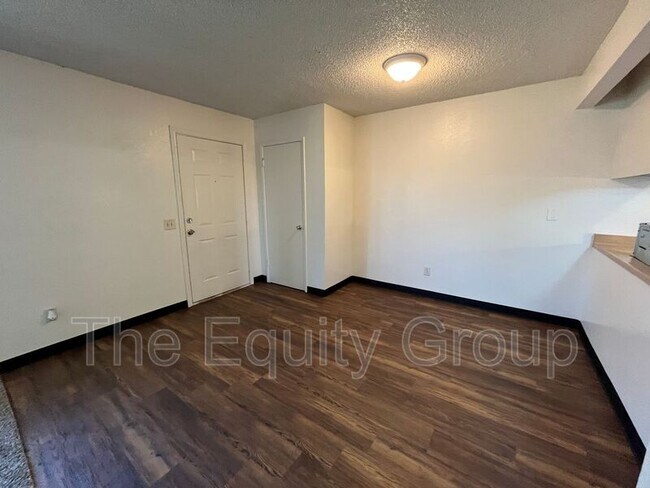 Building Photo - 1776 W Olive Ave