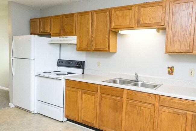 Building Photo - Welcome to 7855 Basswood Drive, your perfe...