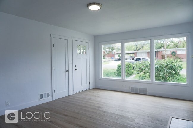 Building Photo - 171 E 3000 S