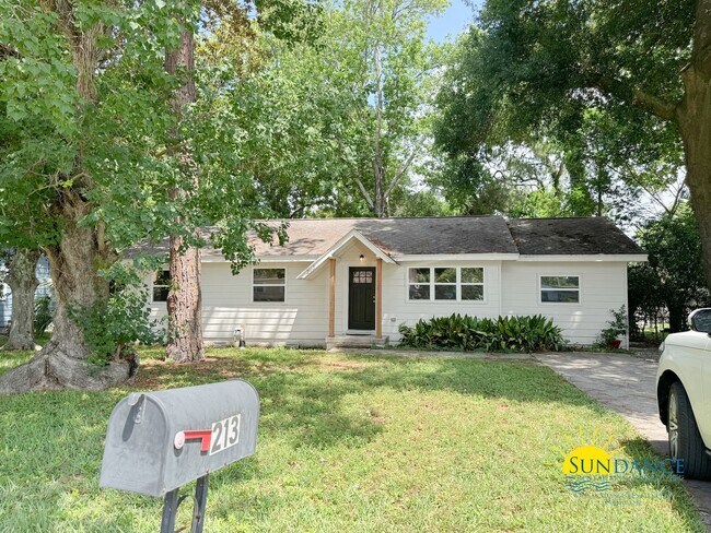 Foto del edificio - Fully renovated 3 Bedroom Home in Fort Wal...