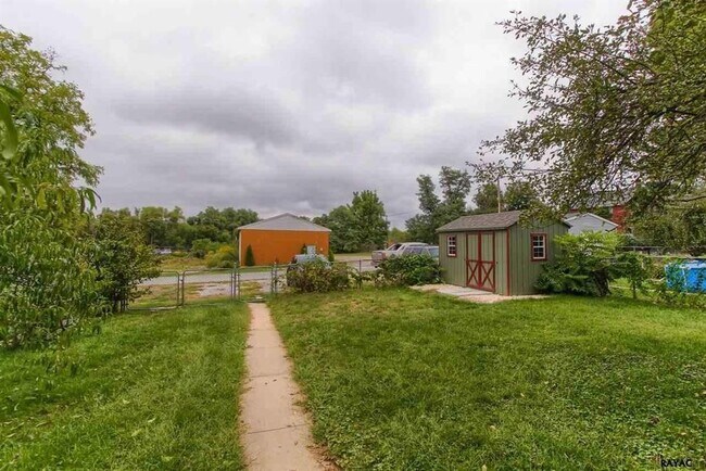Building Photo - Future Rental! Suburban School District!