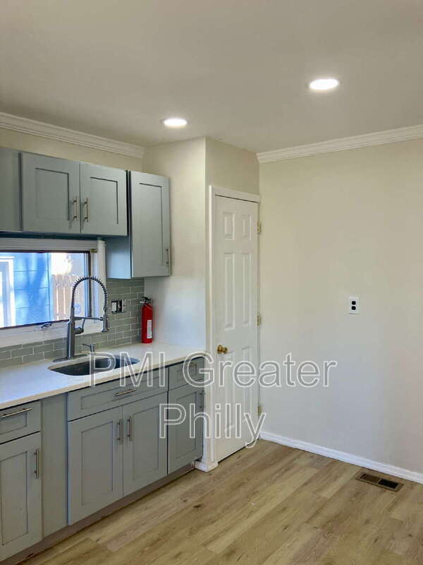 Foto del edificio - 1523 W Cheltenham Ave