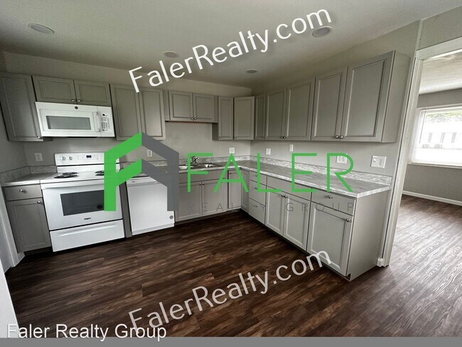 Building Photo - 3 br, 1 bath House - 498 Ridgebury Dr