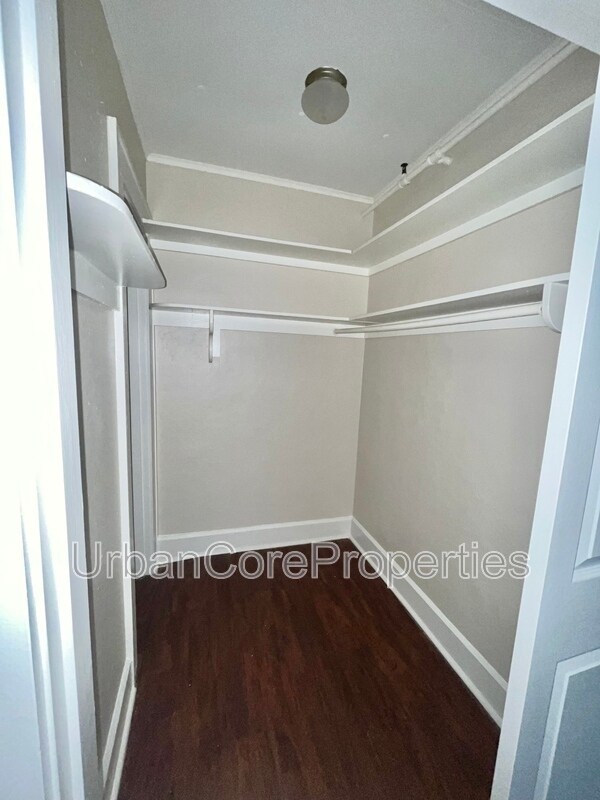 Foto del edificio - 216 5th Ave N