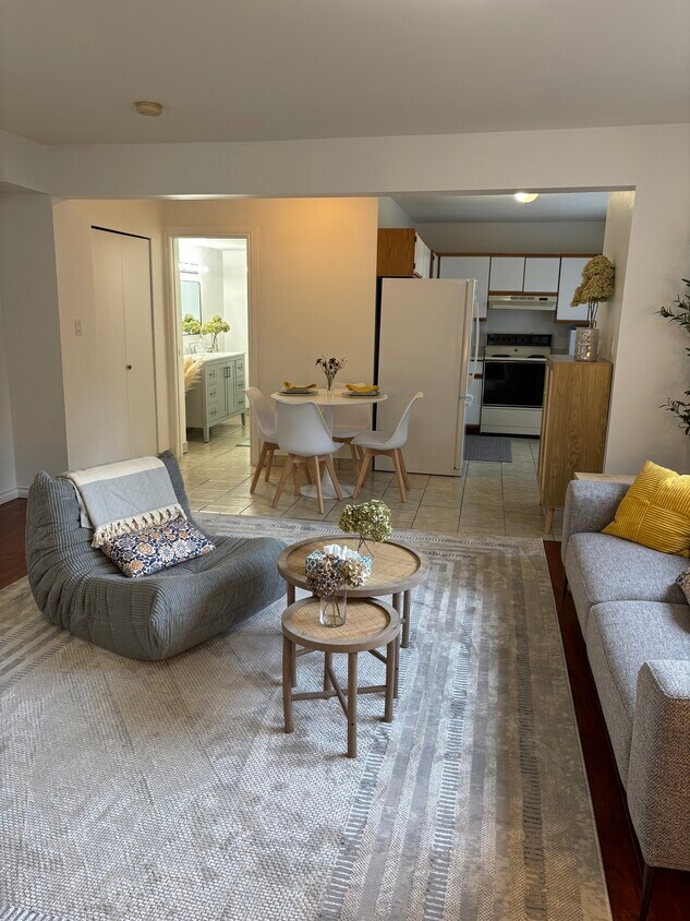 Photo principale - 14367 Melrose Dr