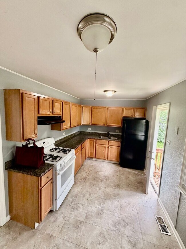 Building Photo - 4507 Balmoral Dr