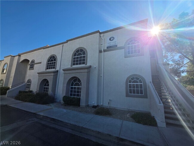 Foto del edificio - 3125 N Buffalo Dr