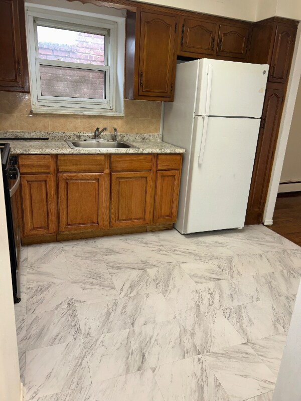 Foto del edificio - 142-22 Pershing Crescent