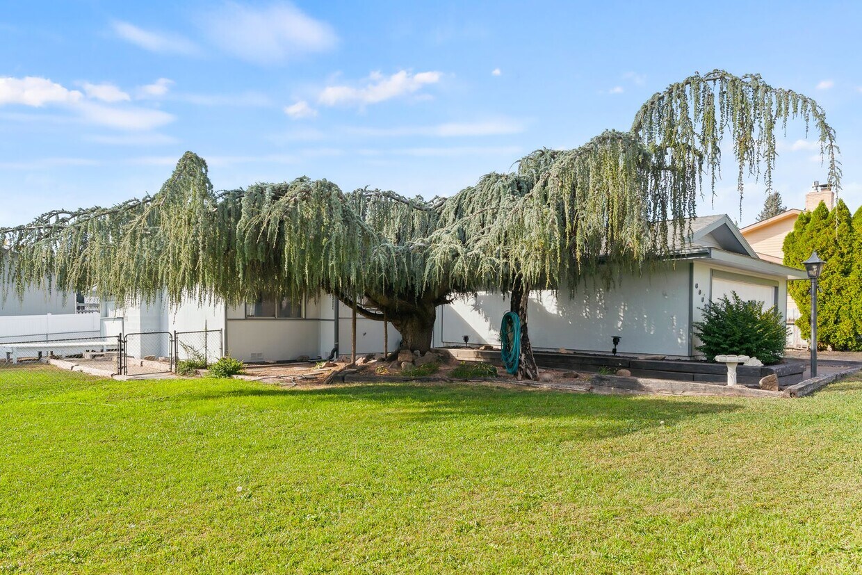 Foto principal - 6902 Alpine Way - Located in West Valley