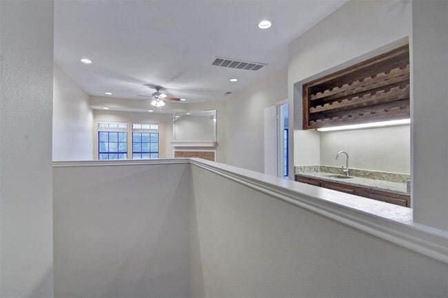 Building Photo - 5100 Verde Valley Ln