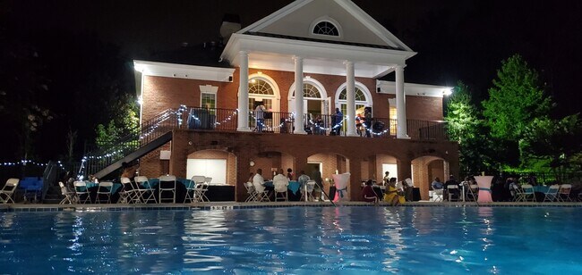 Community Pool - 3147 Daleview Way SW