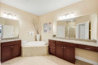 Building Photo - 9532 Ironstone Terrace