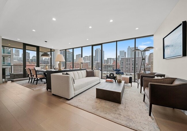 Foto del edificio - 366 W Superior St