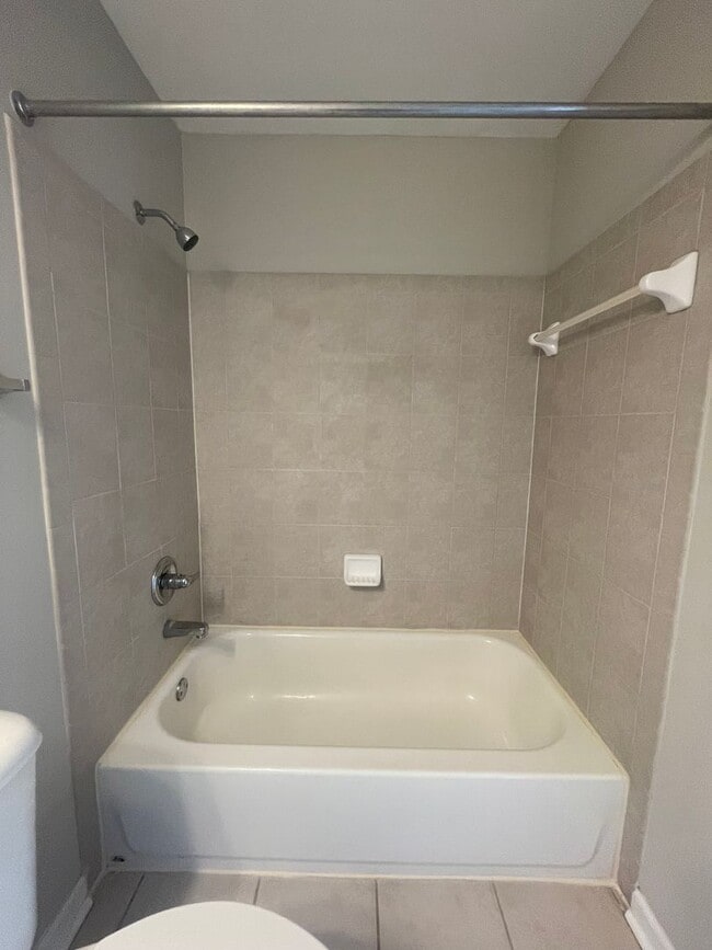 Foto del edificio - 07-211 Markey