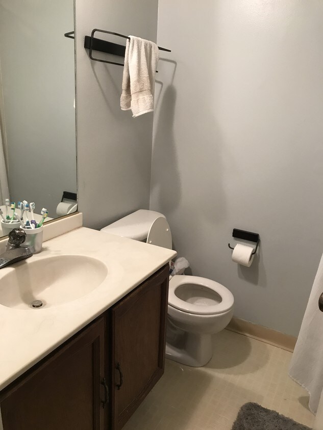 120 Ellicott Creek Rd, Tonawanda, NY 14150 Condo for Rent in