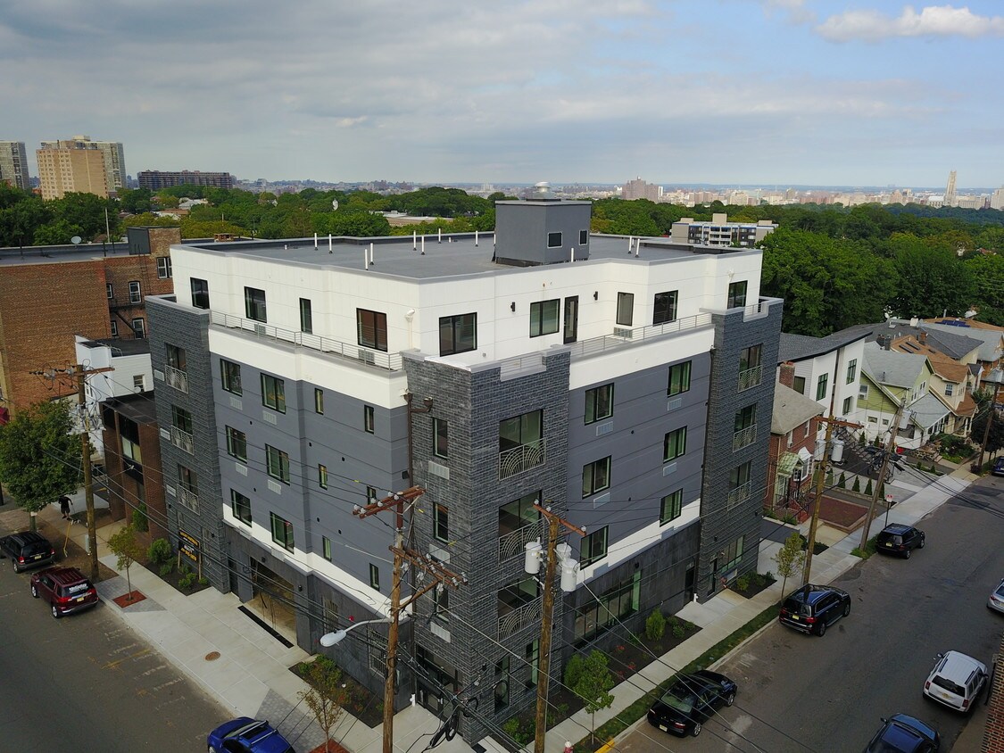 Foto principal - 420 Anderson Ave