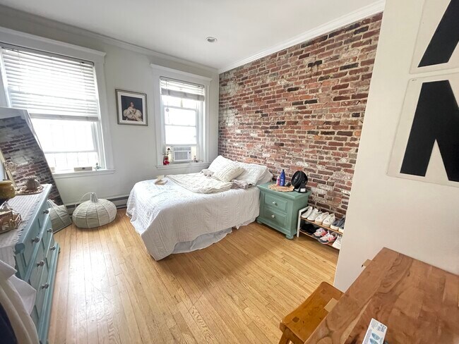 Building Photo - 85 Park Dr