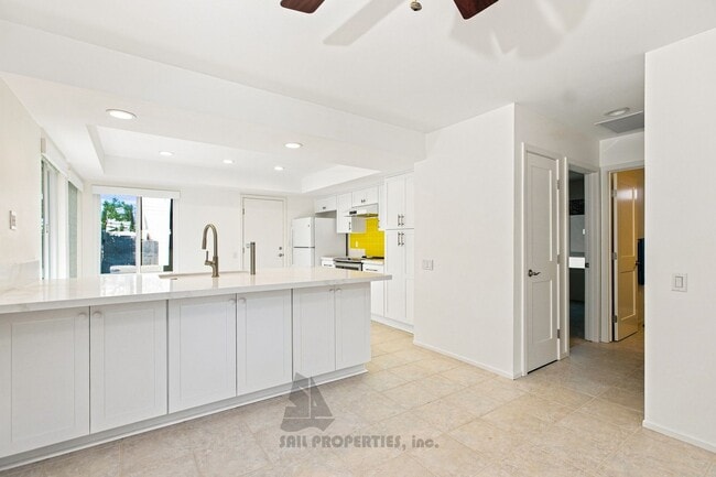 Building Photo - 1508 Lakeside Ln