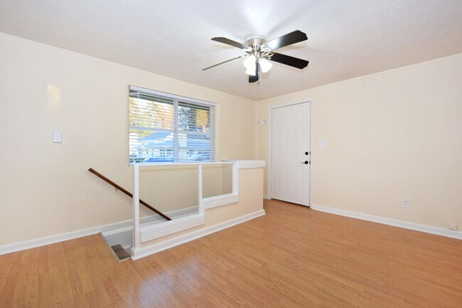 Foto del edificio - 11240 SW Barbur Blvd