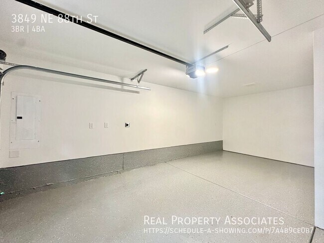 Foto del edificio - 3849 NE 88th St