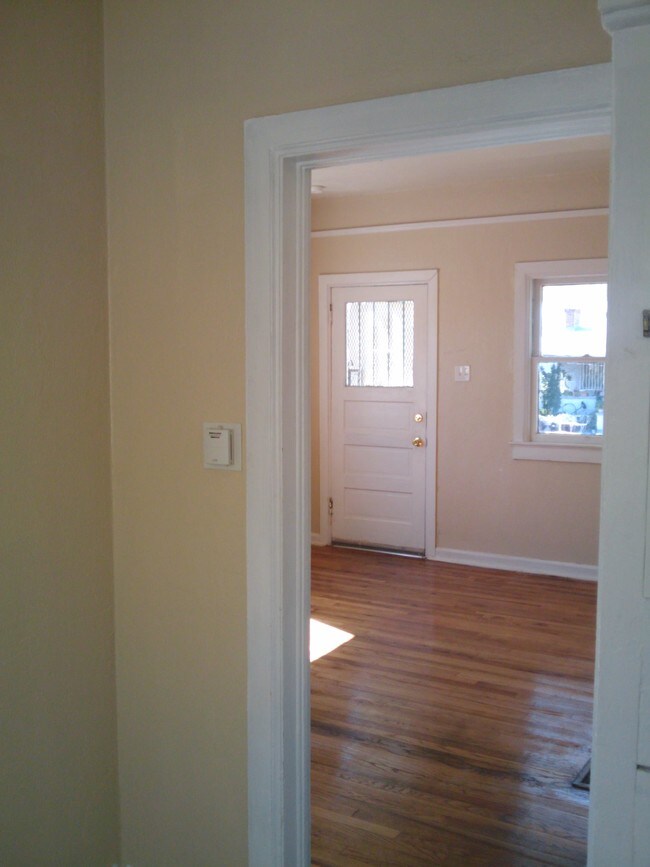 Building Photo - 1531 Mundy Dr