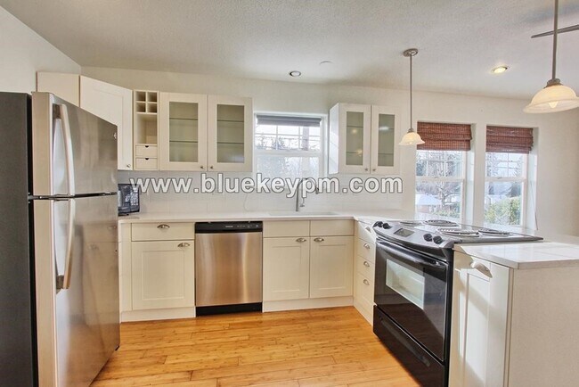 Foto del edificio - 1 Bed, 1 Bath Apartment in Downtown Vancou...