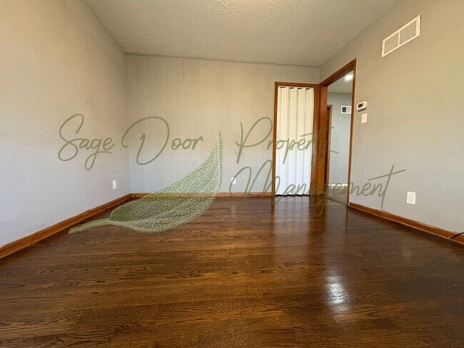 Foto del edificio - 3213-3215 Marsh Ave