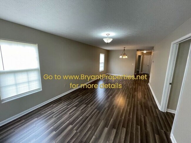 Foto del edificio - 303 15th Ave. W - Springfield, TN