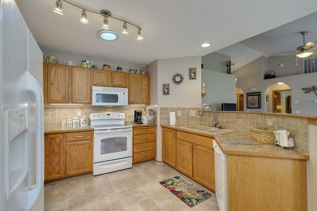 Building Photo - 3 Bedroom, 2 Bath Home in Desirable Post F...