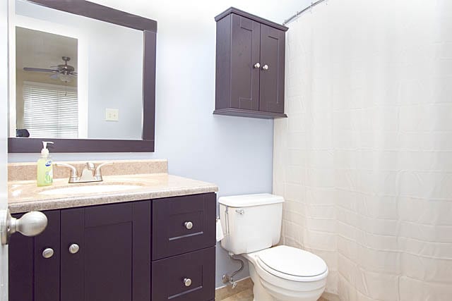 Building Photo - Coming Soon! Cozy 1 Bed / 1 Bath End Unit ...