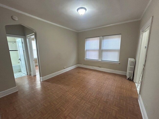 Building Photo - 3120 Oak Park Ave
