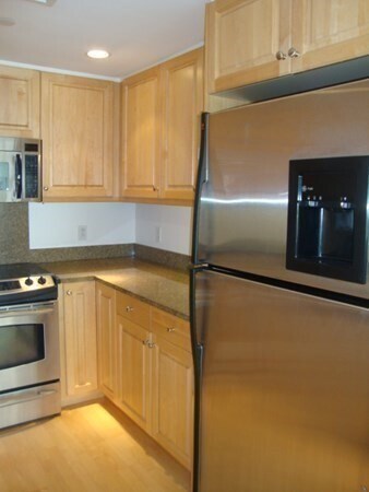 Building Photo - 9 Bowdoin St