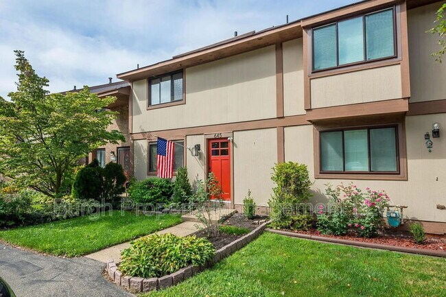 Foto del edificio - 645 Deer Watch Rd