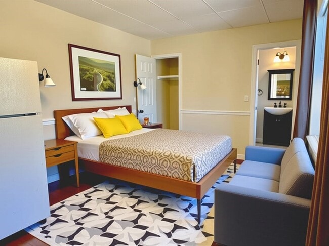 Building Photo - 9 Bowdoin St