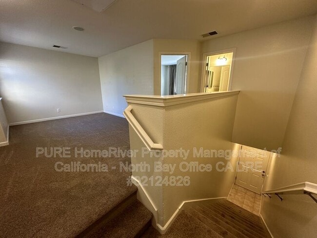 Foto del edificio - 2218 Versailles St