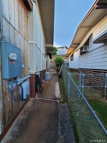 Building Photo - 1470 Hoohaku St