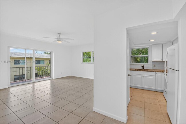 Foto del edificio - 13335 Arch Creek Rd