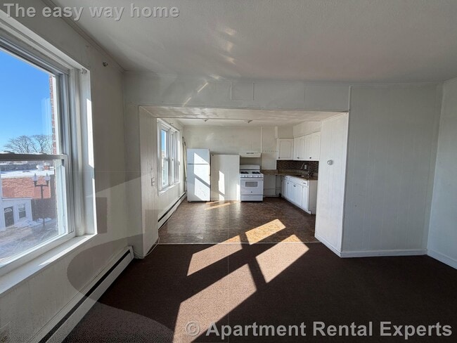 Building Photo - 509 Medford St