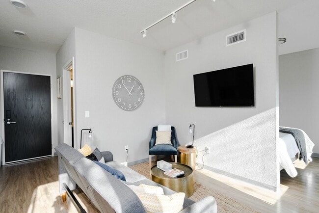 Interior Photo - Arabella