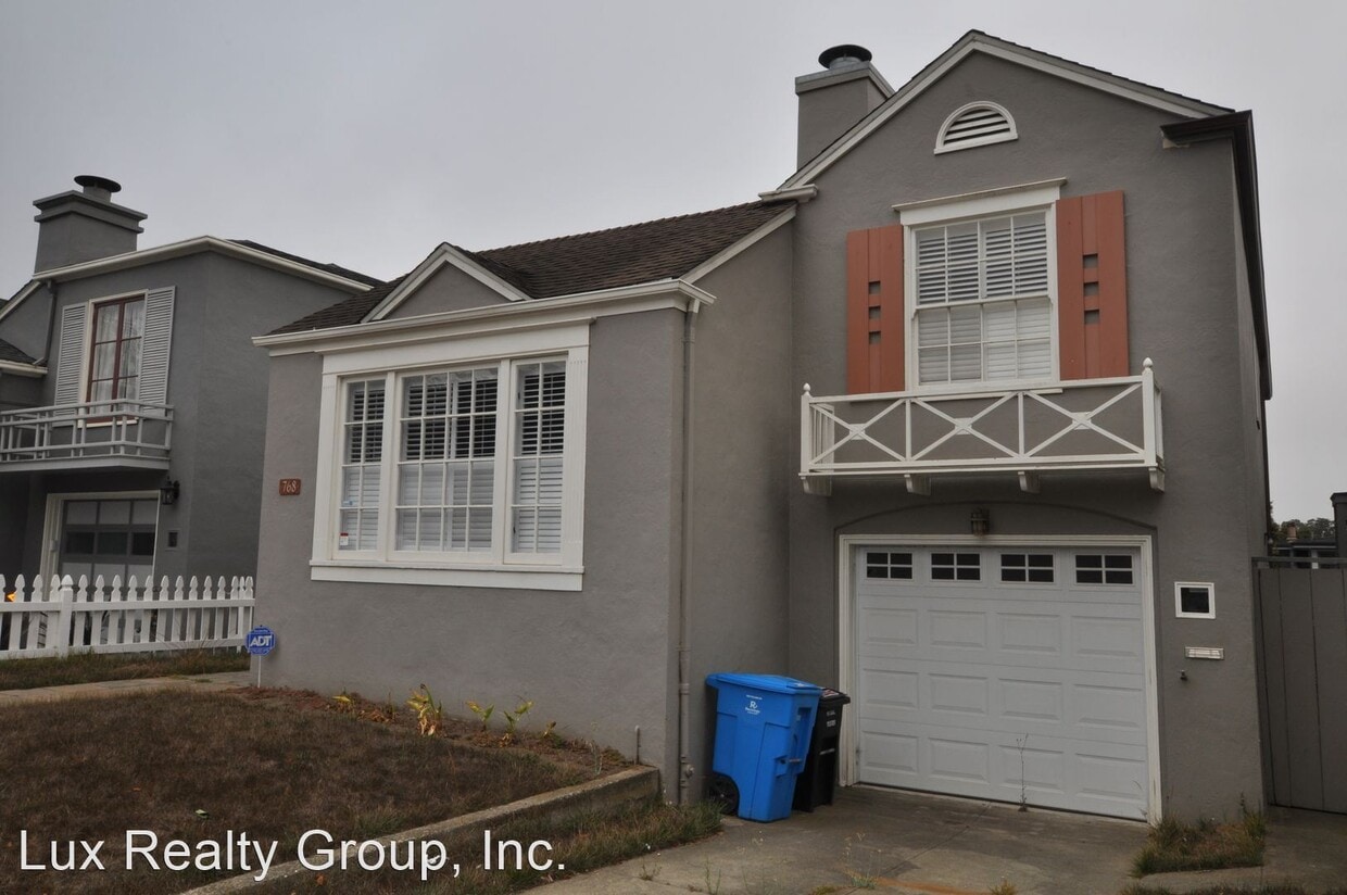 Primary Photo - 2 br, 1 bath House - 768 Junipero Serra Blvd